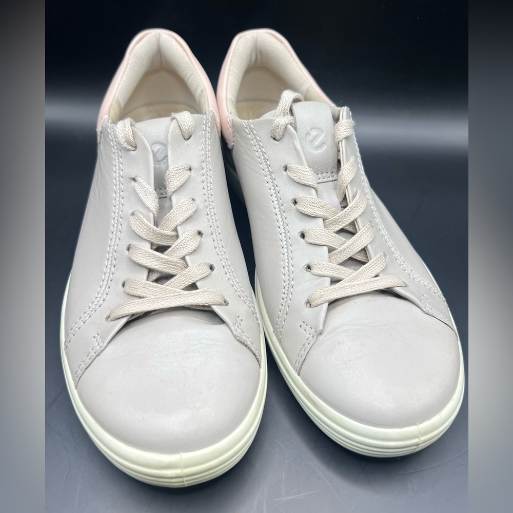 Ecco- Soft 7 Shoes, Size:4, Pre-Owned, Youth‎
